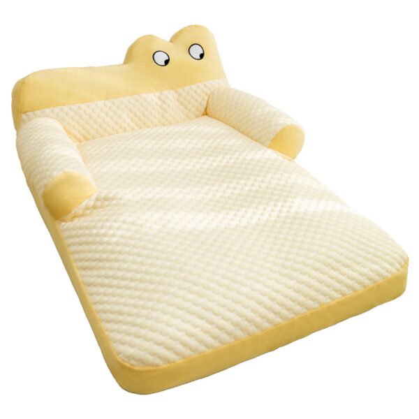 Spring and summer dog big eyes cute ice bean cool feeling sofa dog house all year round universal cat house pet backrest dog cushion